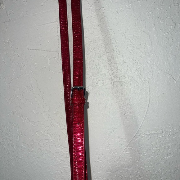 Lux De Ville Mini Heart Crossbody Bag NWOT - Picture 6 of 8